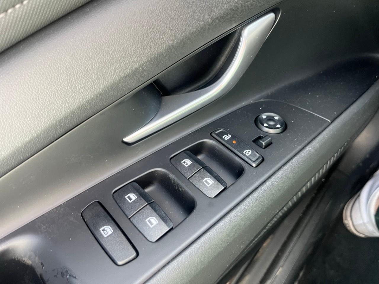 2026 Hyundai Elantra Preferred IVT Photo