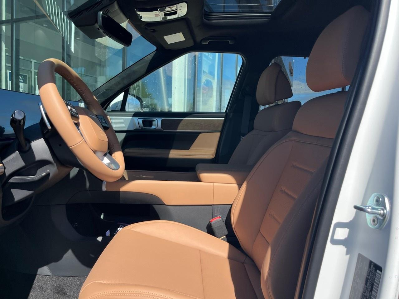 2026 Hyundai Santa Fe Hybrid Luxury AWD Photo