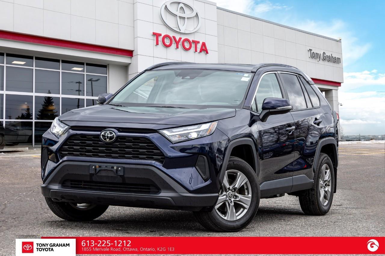2025 Toyota RAV4 XLE Photo0