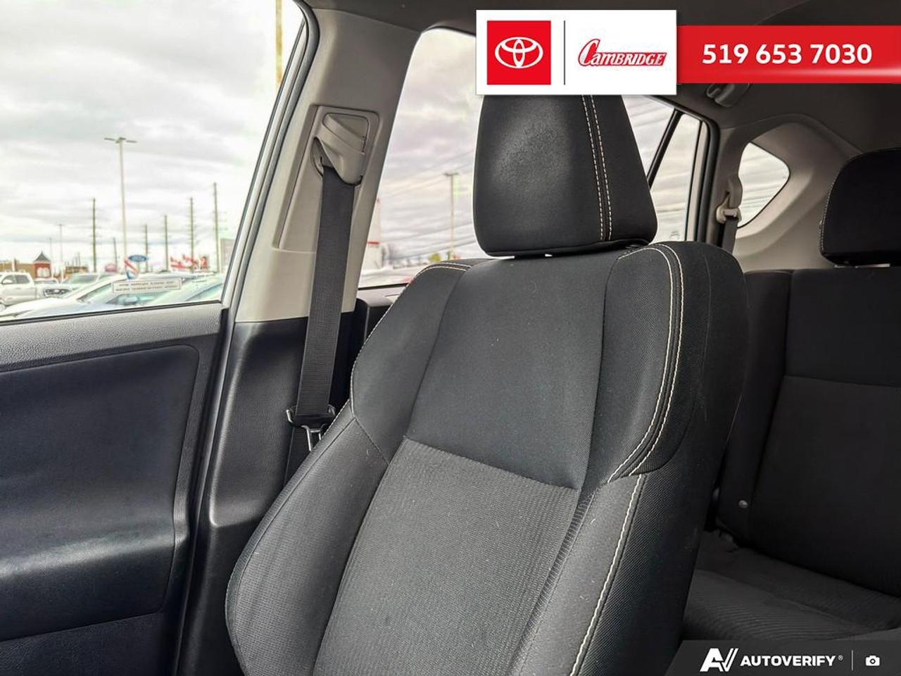 2015 Toyota RAV4 XLE Photo