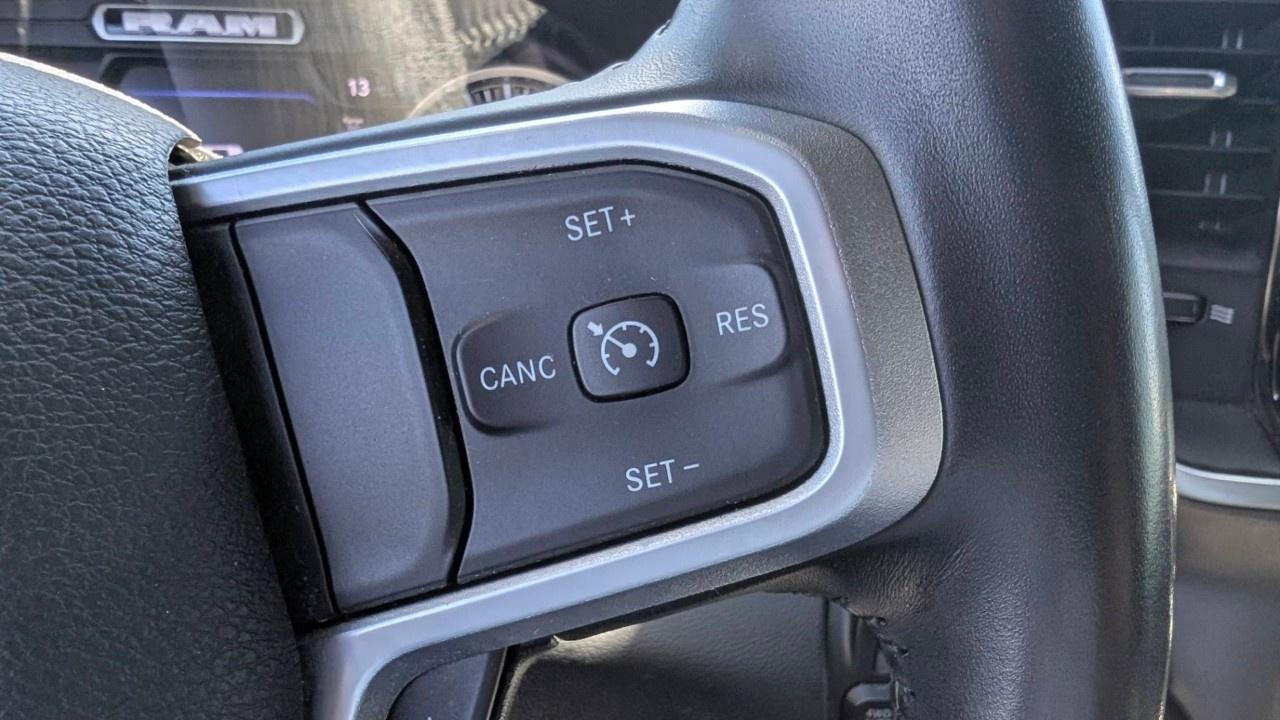 2022 RAM 1500 Big Horn 4x4 Crew Cab 5'7" Box Photo