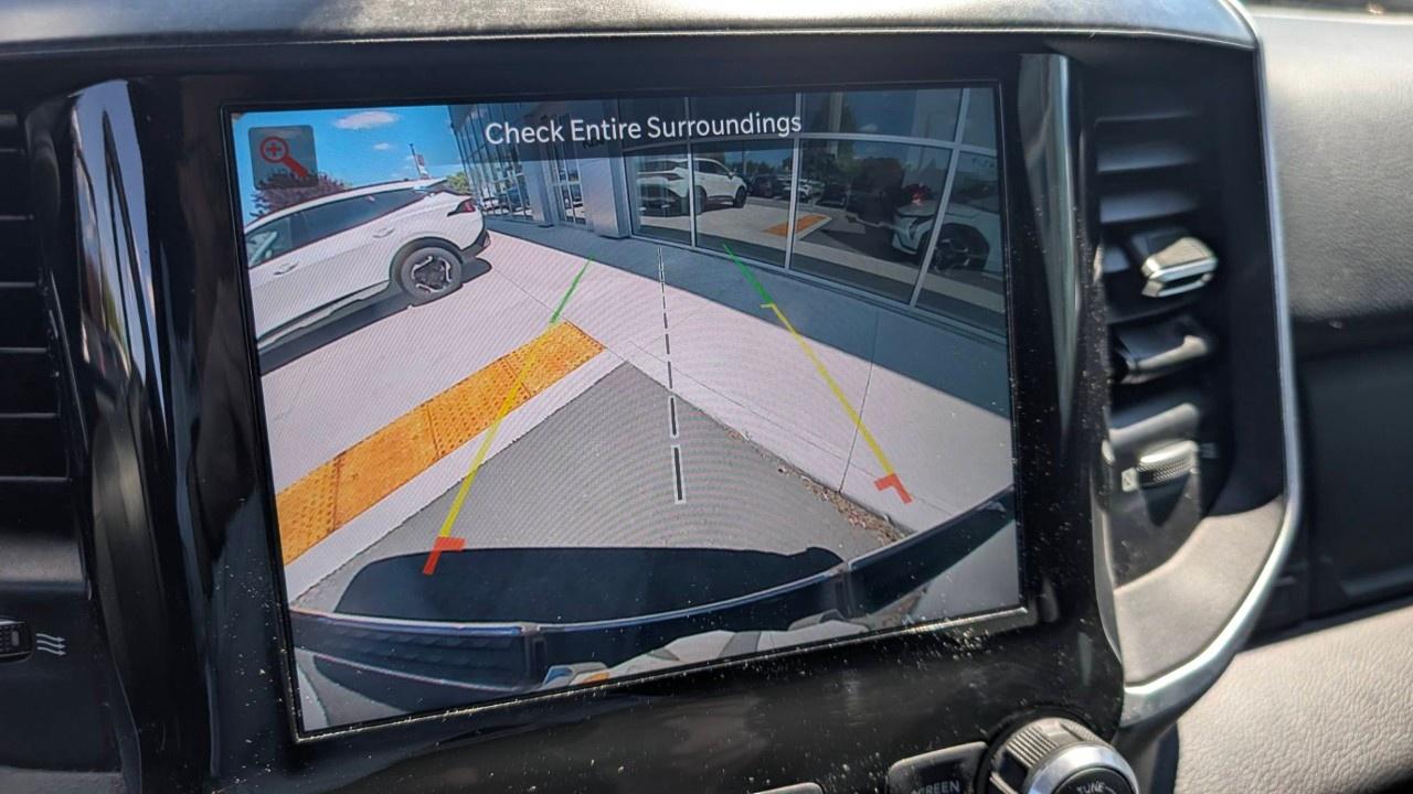 2022 RAM 1500 Big Horn 4x4 Crew Cab 5'7" Box Photo