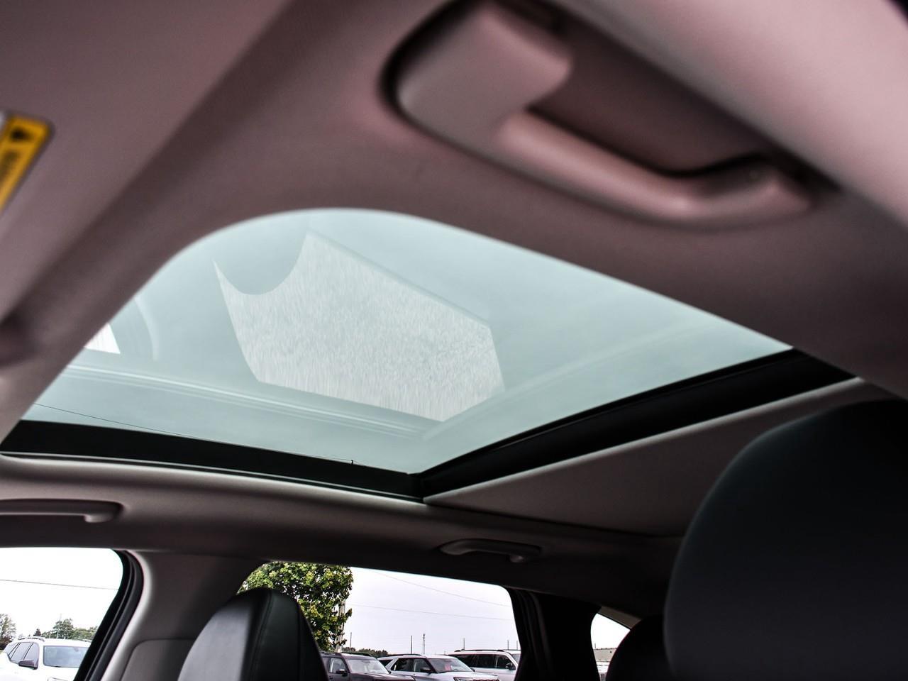 2024 Hyundai Tucson Plug-In Hybrid Ultimate PLUG-IN HYBRID | NAV | SUNROOF | HTD SEATS | HTD STEERING Photo