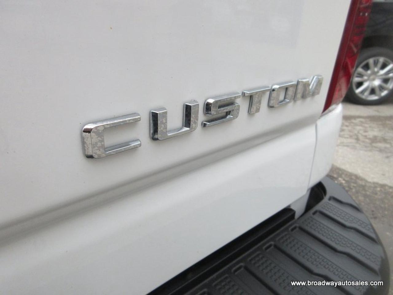 2022 Chevrolet Silverado 2500 3/4 TON LS-CUSTOM-PACKAGE 6 PASSENGER 6.6L - DURAMAX.. 4X4.. CREW-CAB.. 6.6-FOOT-BOX.. HEATED SEATS.. BACK-UP CAMERA.. TRAILER BRAKE.. BLUETOOTH.. Photo