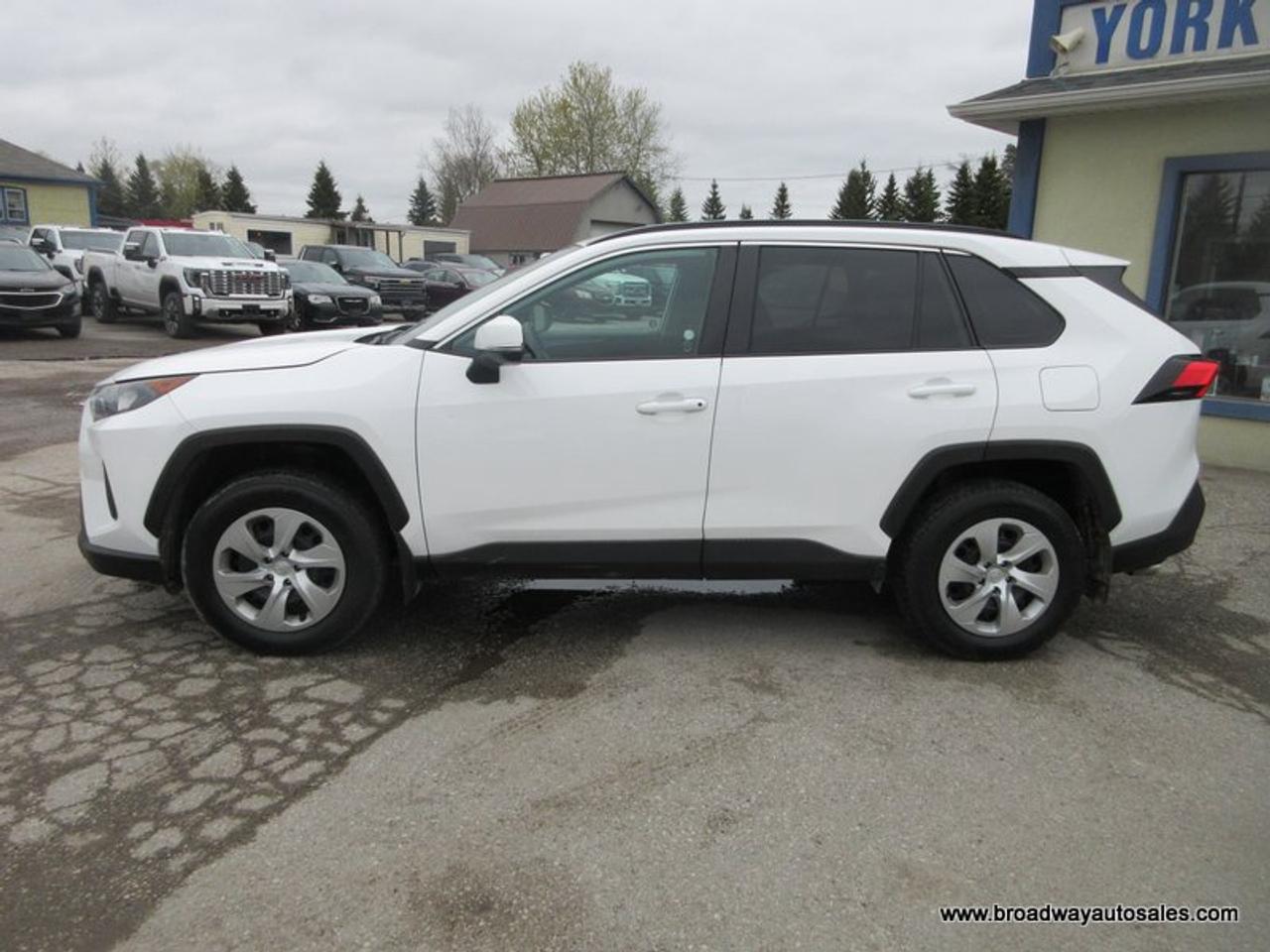 2021 Toyota RAV4 POWER EQUIPPED LE-PACKAGE 5 PASSENGER 2.5L - DOHC.. ECO & SPORT MODE.. HEATED SEATS.. BACK-UP CAMERA.. BLUETOOTH SYSTEM.. KEYLESS ENTRY.. Photo3