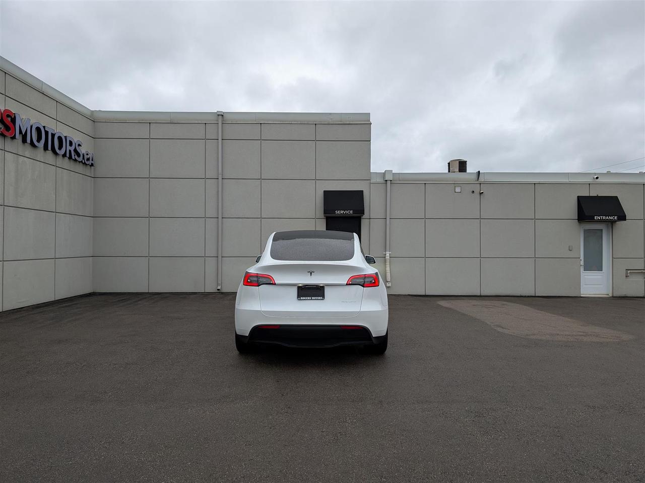 2020 Tesla Model Y LONG RANGE AWD - DUAL MOTOR Photo