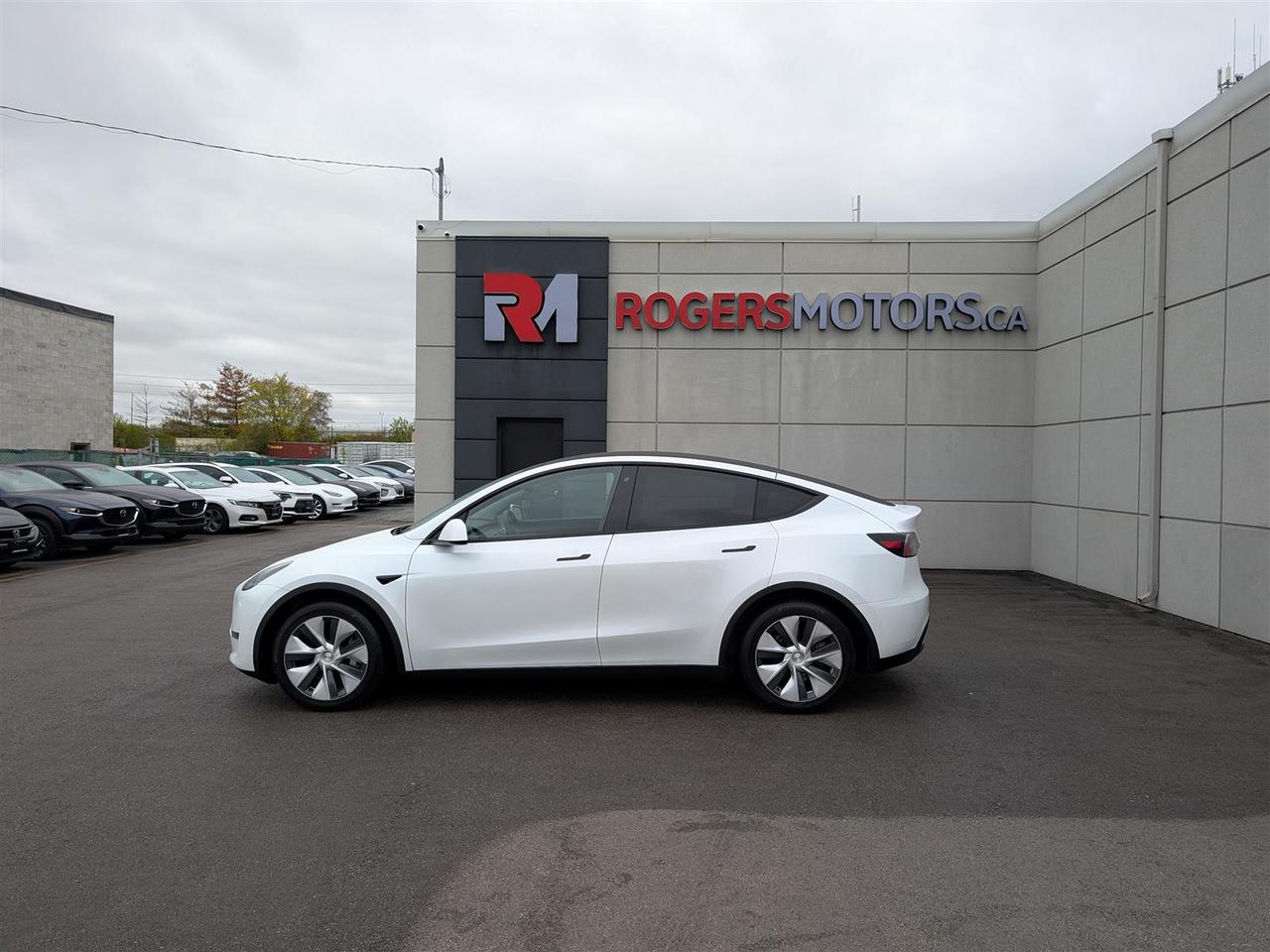 2020 Tesla Model Y LONG RANGE AWD - DUAL MOTOR Photo