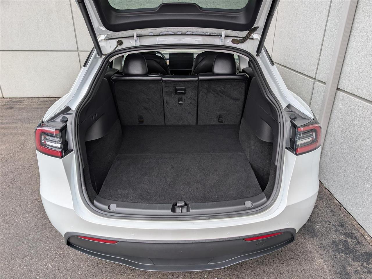 2020 Tesla Model Y LONG RANGE AWD - DUAL MOTOR Photo