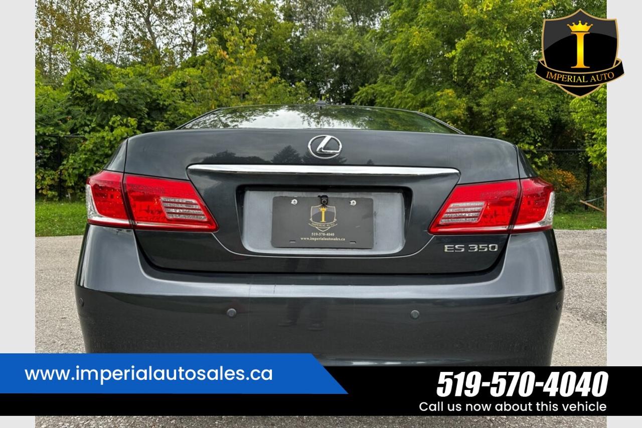 2011 Lexus ES 350 Photo