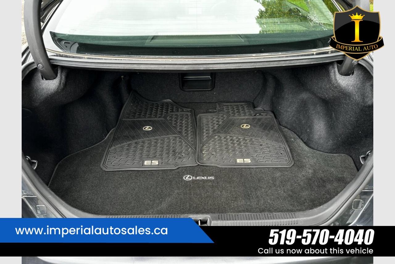 2011 Lexus ES 350 Photo