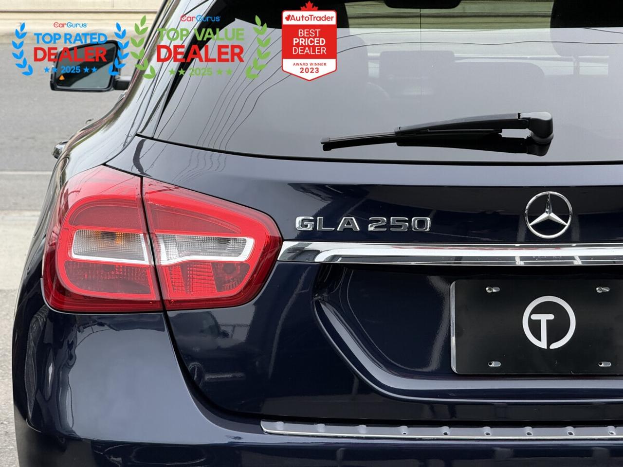 2017 Mercedes-Benz GLA NAVI | PREMIUM | PANO | LOADED Photo