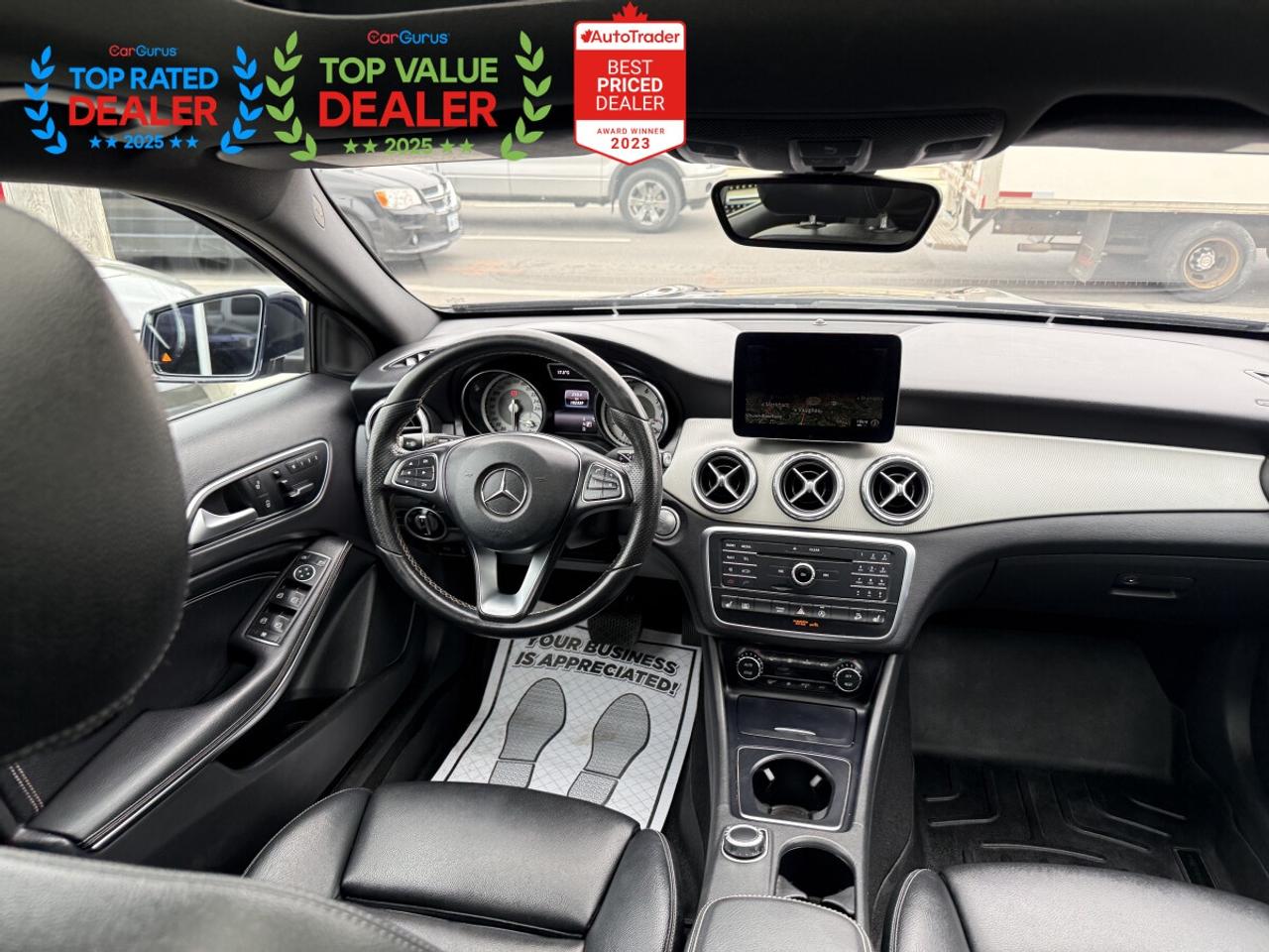 2017 Mercedes-Benz GLA NAVI | PREMIUM | PANO | LOADED Photo