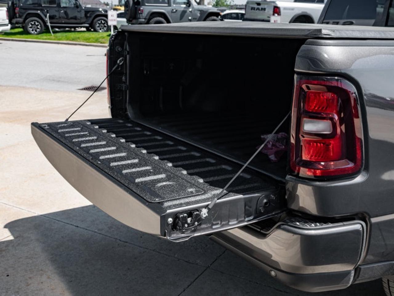 2026 RAM 1500 Express Photo