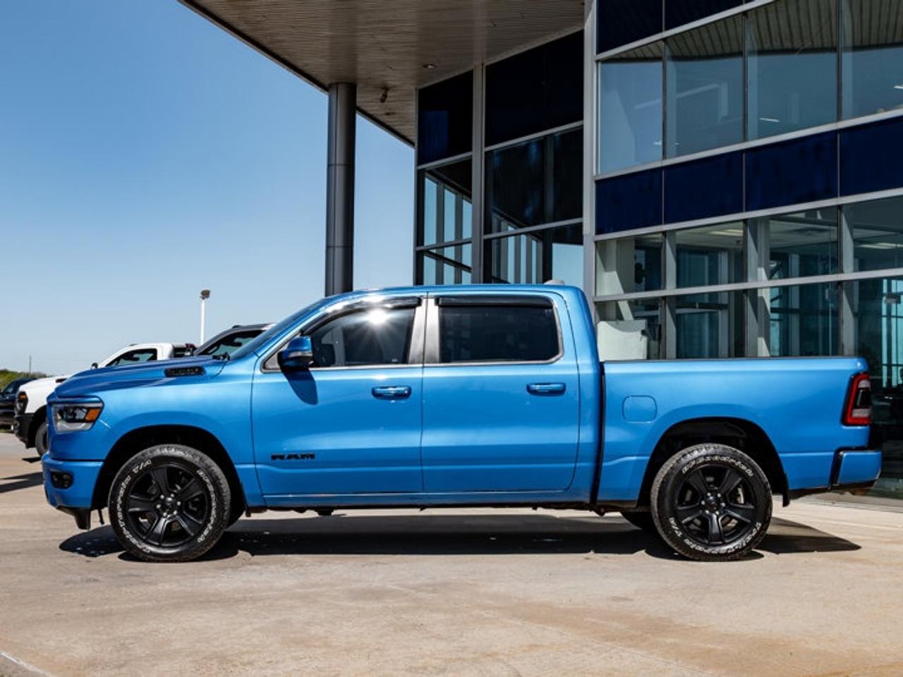 2022 RAM 1500 SPORT Photo4