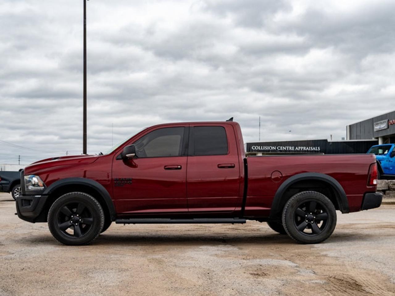 2019 RAM 1500 Classic WARLOCK Photo4