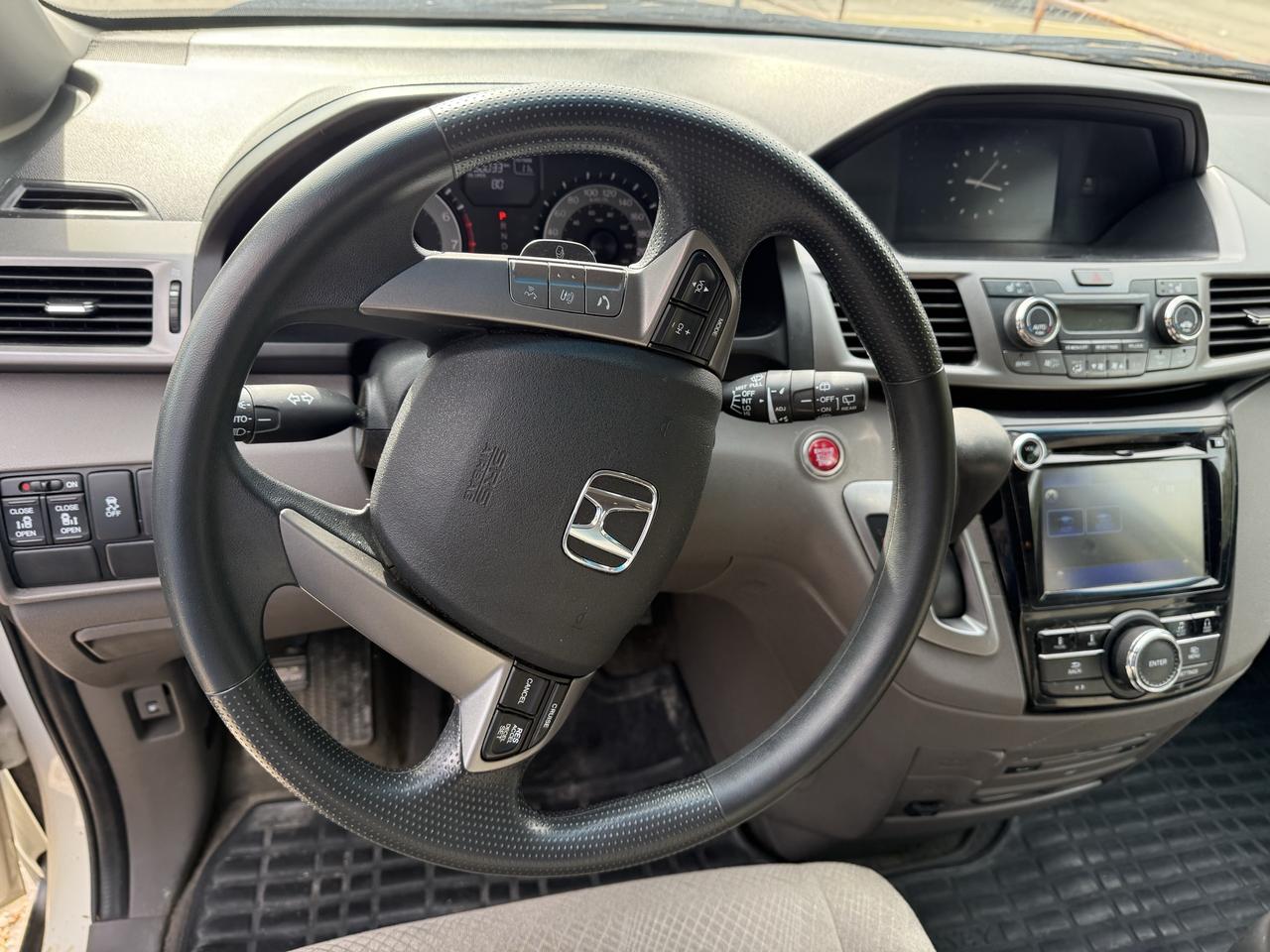 2016 Honda Odyssey EX Photo