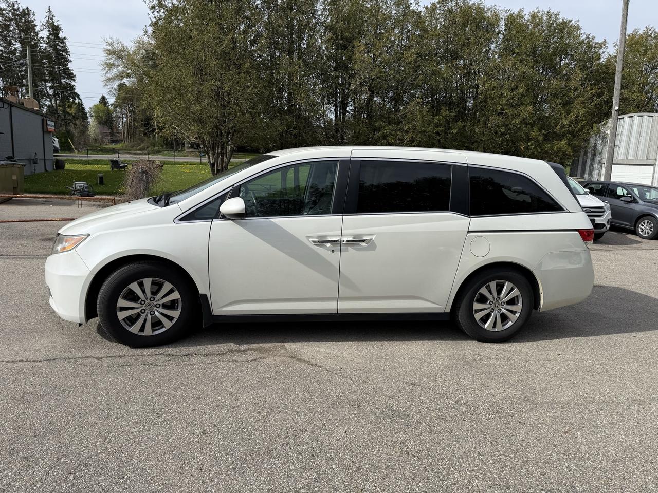 2016 Honda Odyssey EX Photo