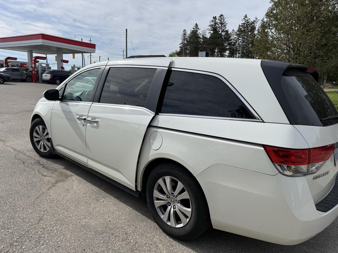 2016 Honda Odyssey EX Photo