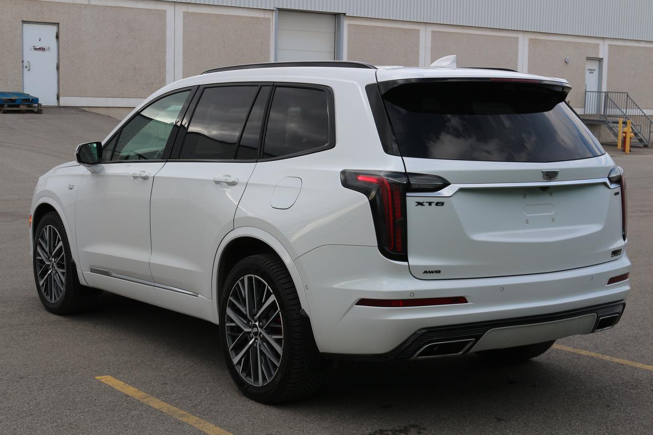 2023 Cadillac XT6 Sport Photo