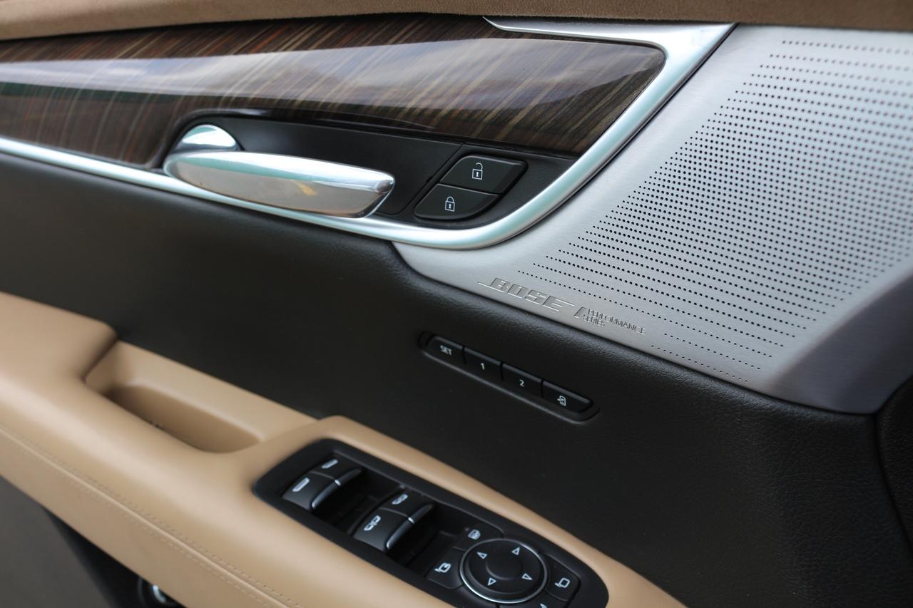 2023 Cadillac XT6 Sport Photo