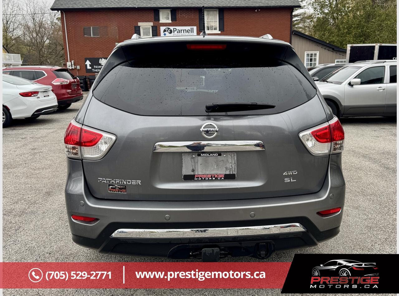 2015 Nissan Pathfinder SL Photo