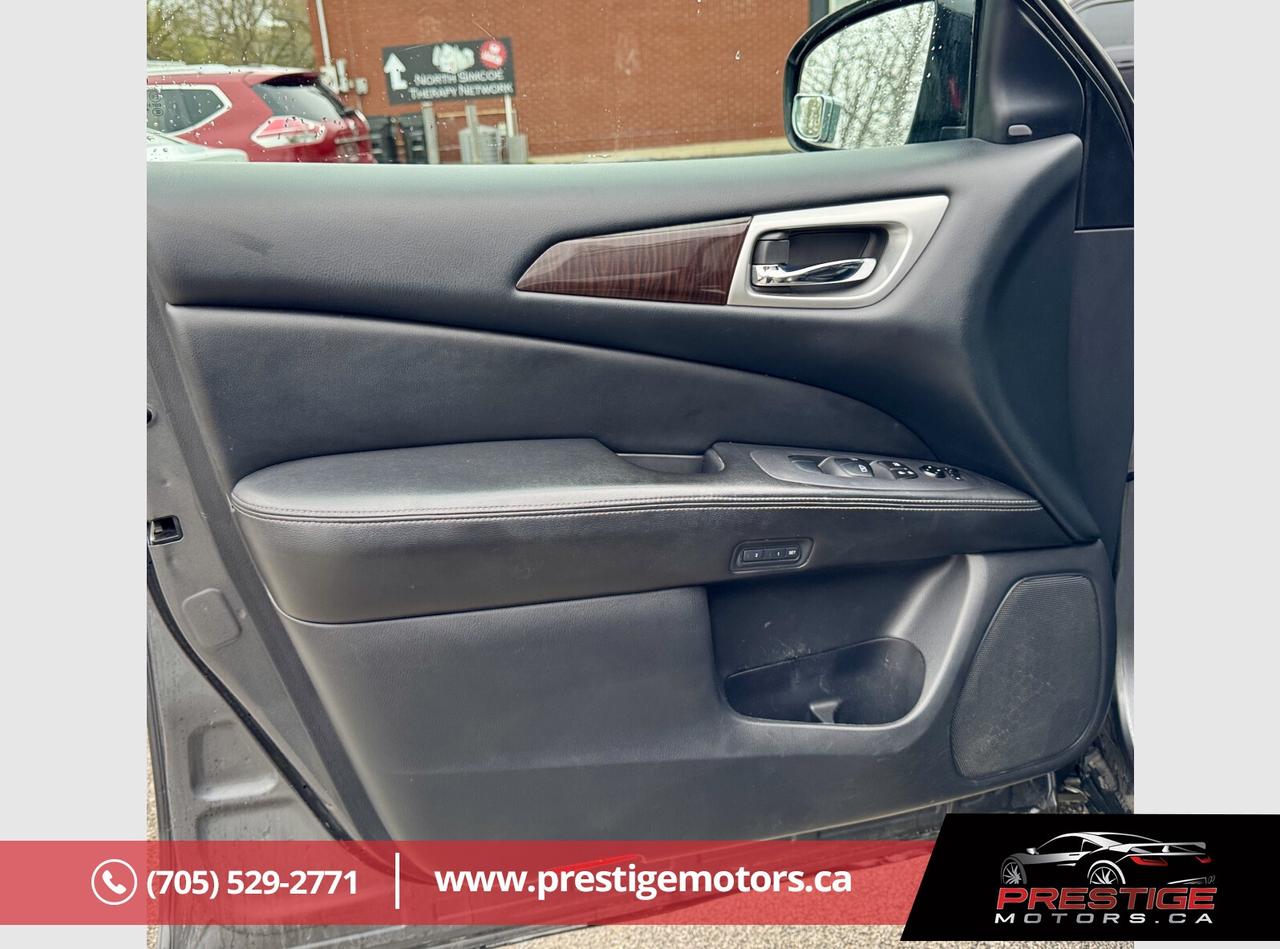 2015 Nissan Pathfinder SL Photo