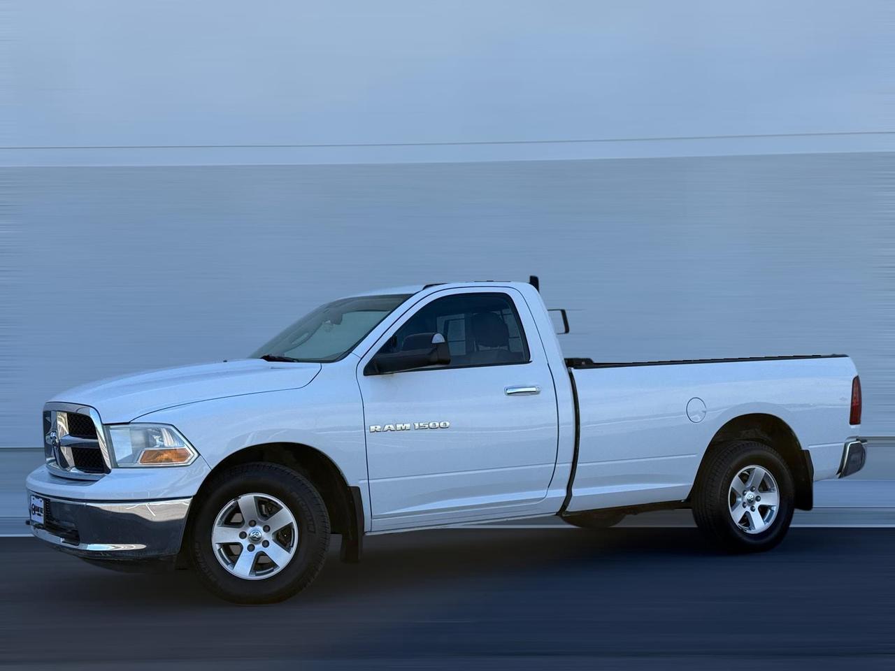 2011 RAM 1500 ST/Only58000km/8 Foot Bed/4.7/RWD/RegCab Photo2