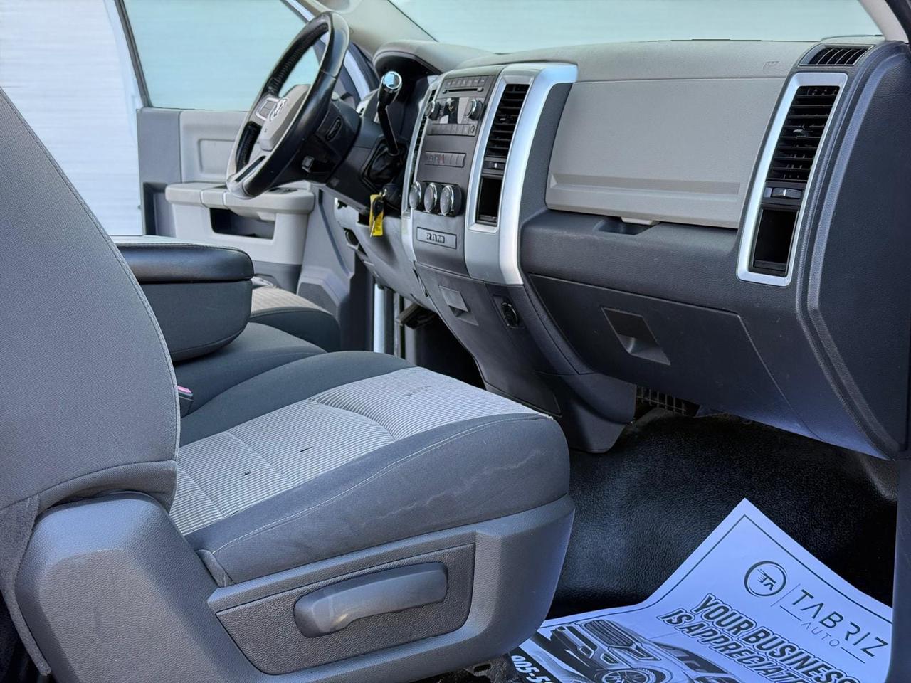 2011 RAM 1500 ST/Only58000km/8 Foot Bed/4.7/RWD/RegCab Photo