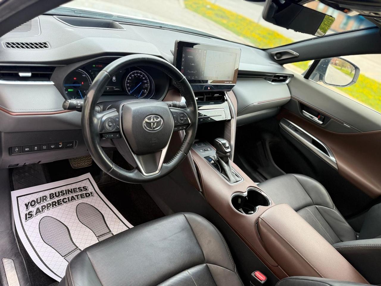2021 Toyota Venza LIMITED Photo