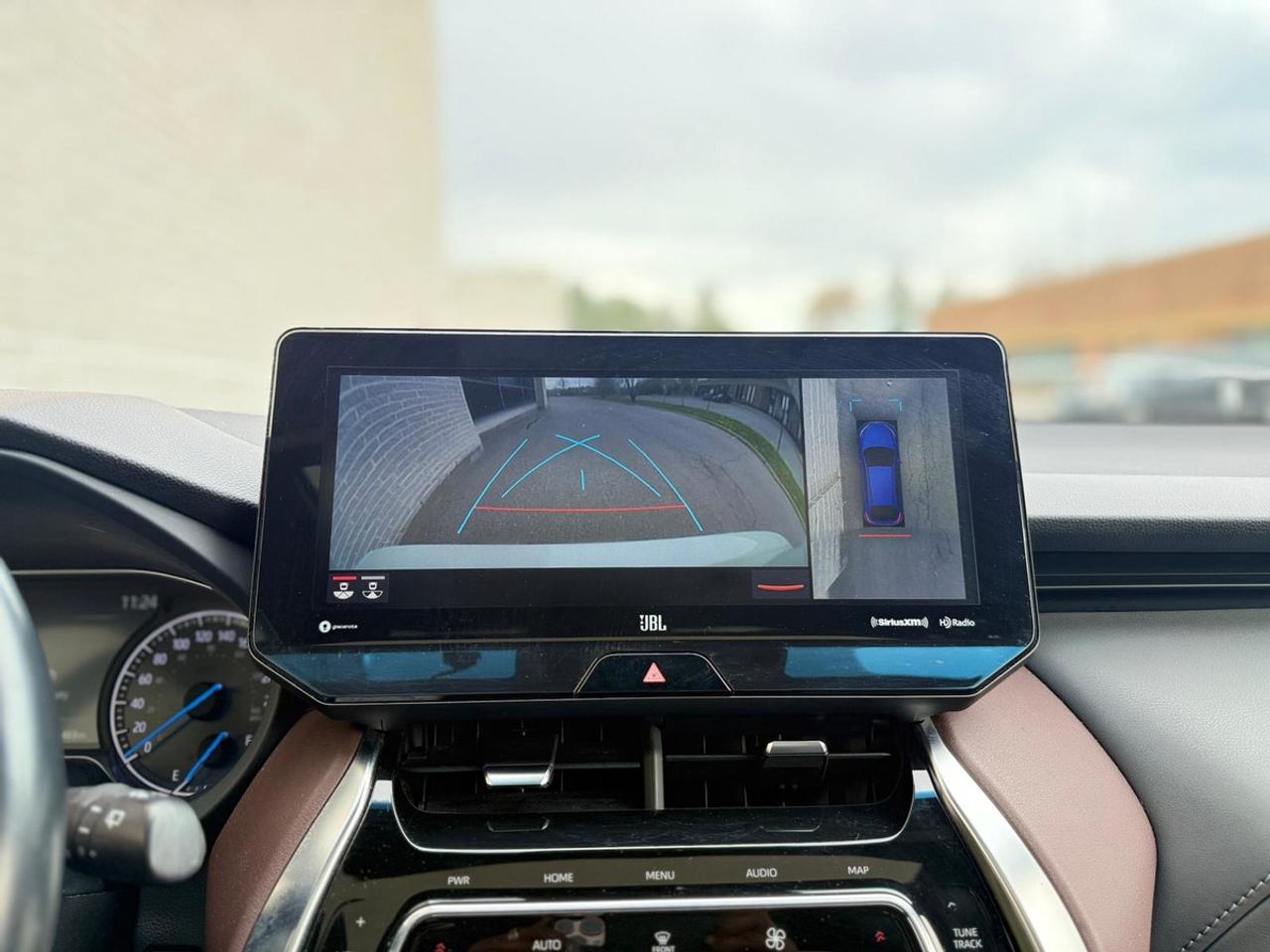 2021 Toyota Venza LIMITED Photo