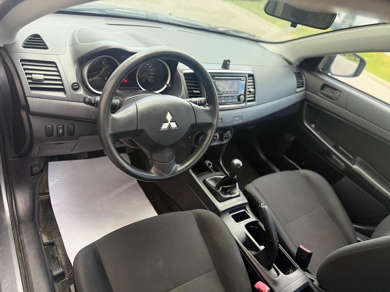 2015 Mitsubishi Lancer DE Photo