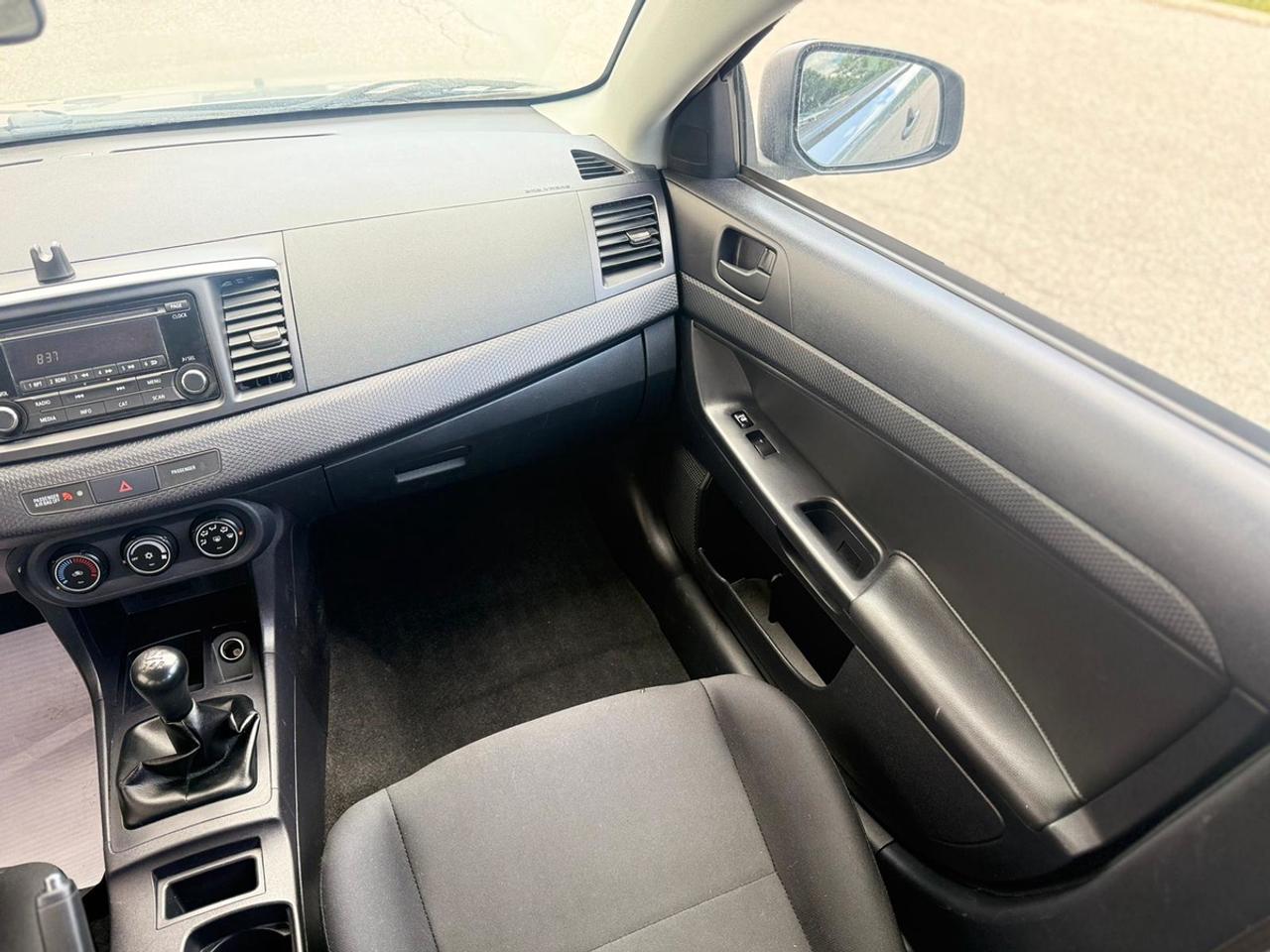 2015 Mitsubishi Lancer DE Photo