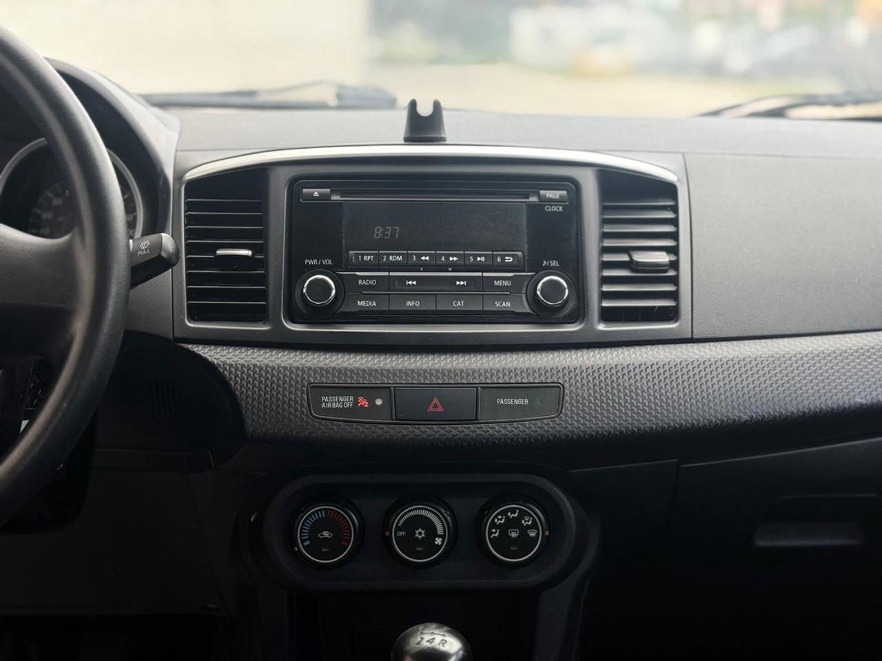 2015 Mitsubishi Lancer DE Photo