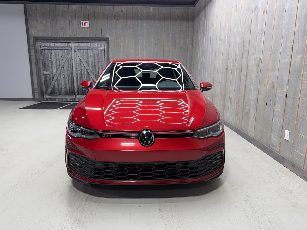 2023 Volkswagen Golf GTI AUTOBAHN 6SPD MAN FACTORY WARRANTY Photo