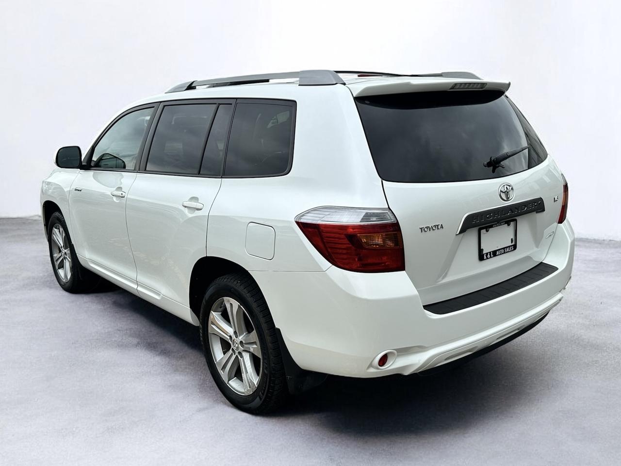 2008 Toyota Highlander Sport ~ 4WD ~ LEATHER ~ SUNROOF ~ CERTIFIED Photo