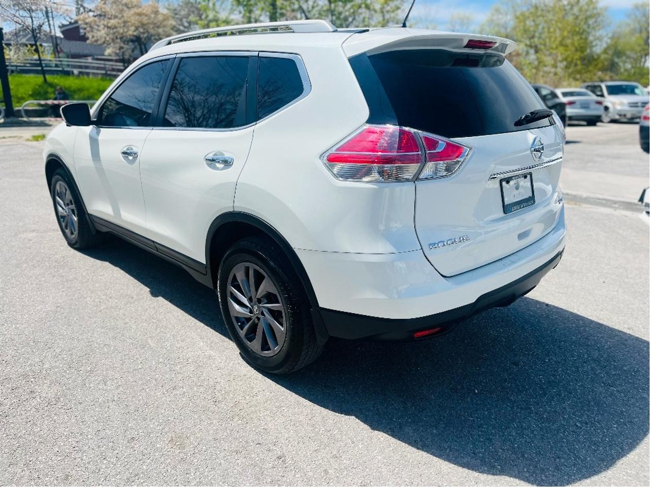 2016 Nissan Rogue SL CERTIFIED AWD LEATHER  BLIND SPOT 360 CAM Photo