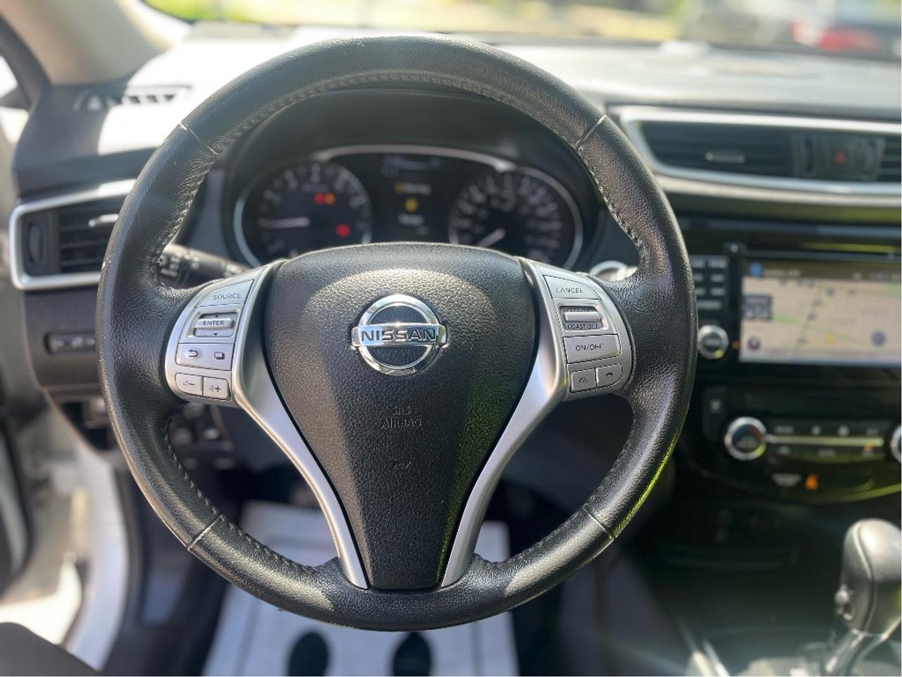 2016 Nissan Rogue SL CERTIFIED AWD LEATHER  BLIND SPOT 360 CAM Photo
