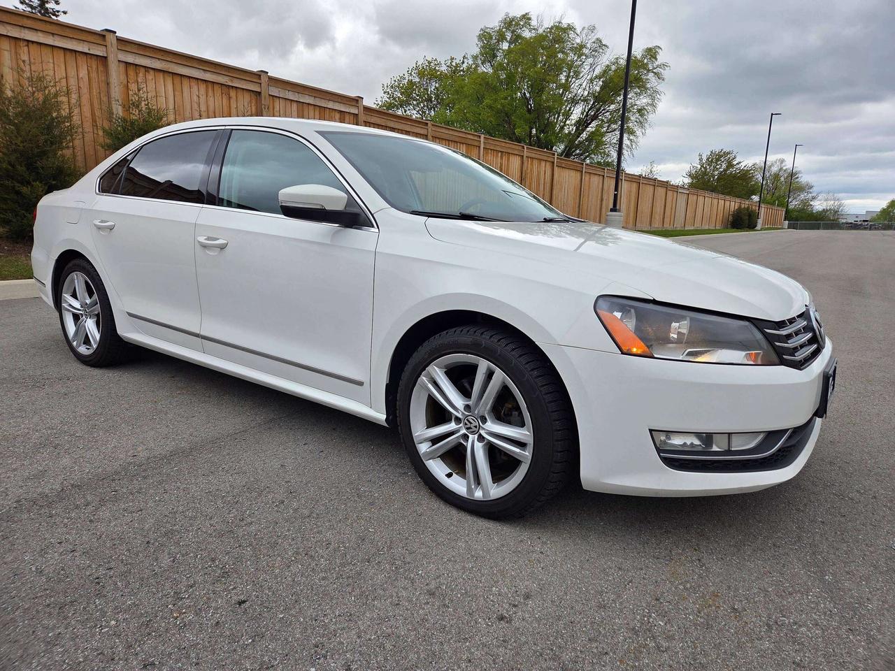 2014 Volkswagen Passat HIGHLINE Photo4