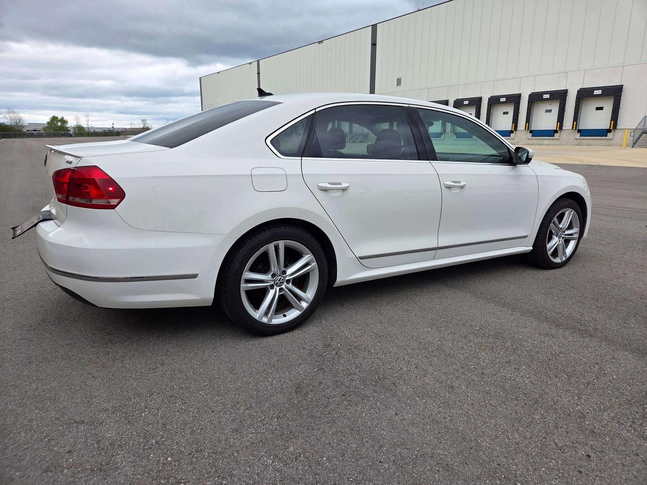 2014 Volkswagen Passat HIGHLINE Photo