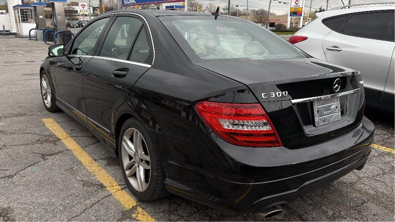 2013 Mercedes-Benz C-Class C 300 4MATIC Photo