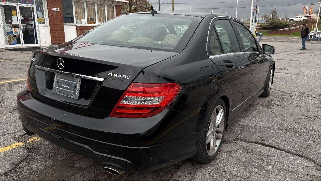 2013 Mercedes-Benz C-Class C 300 4MATIC Photo4