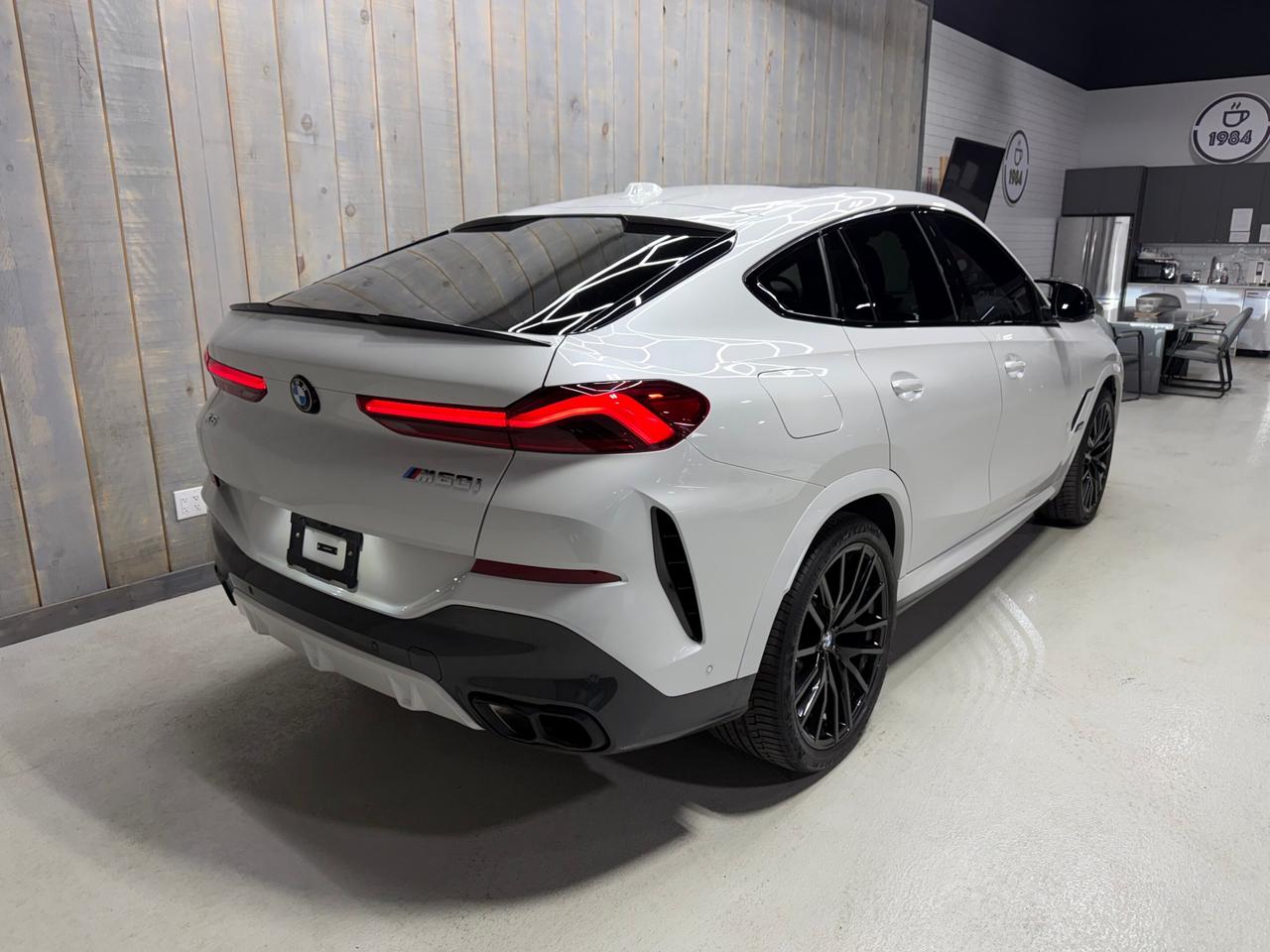 2024 BMW X6 M60i XDRIVE M SPORT PRO EXECTUIVE 22 WHEELS Photo