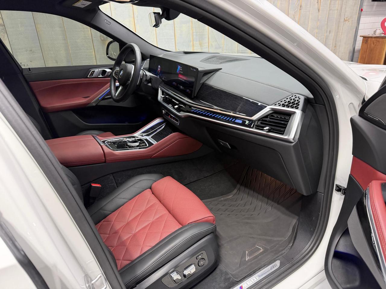 2024 BMW X6 M60i XDRIVE M SPORT PRO EXECTUIVE 22 WHEELS Photo