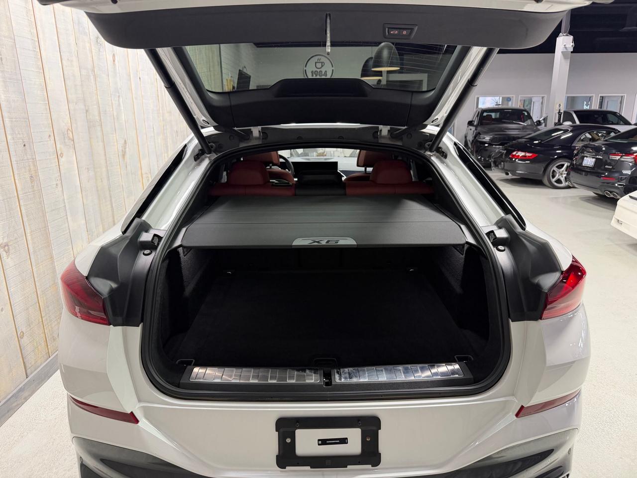 2024 BMW X6 M60i XDRIVE M SPORT PRO EXECTUIVE 22 WHEELS Photo