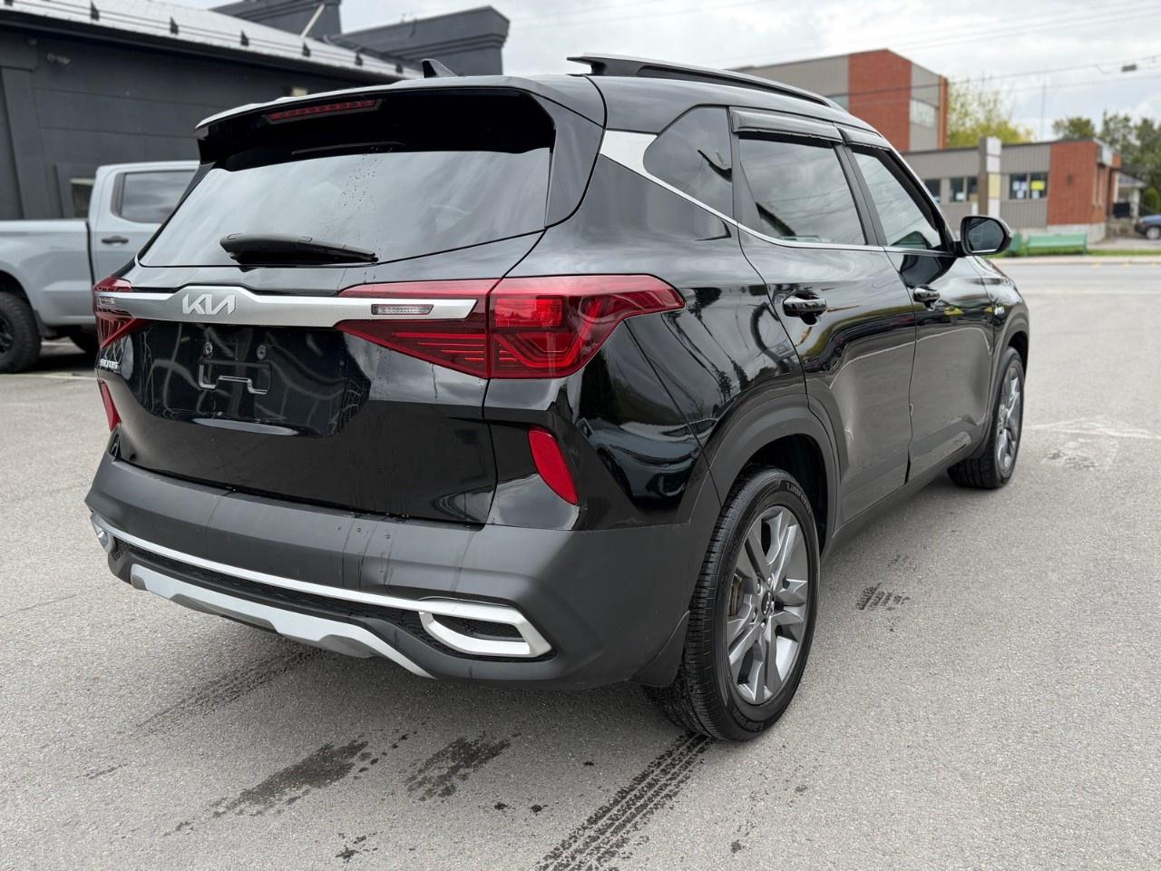 2023 Kia Seltos EX AWD Photo4