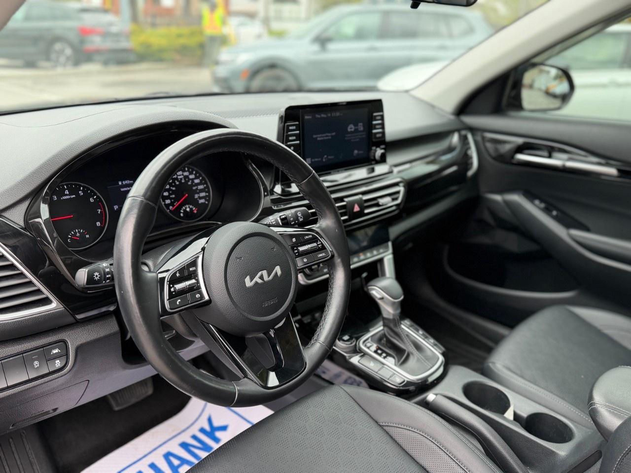 2023 Kia Seltos EX AWD Photo