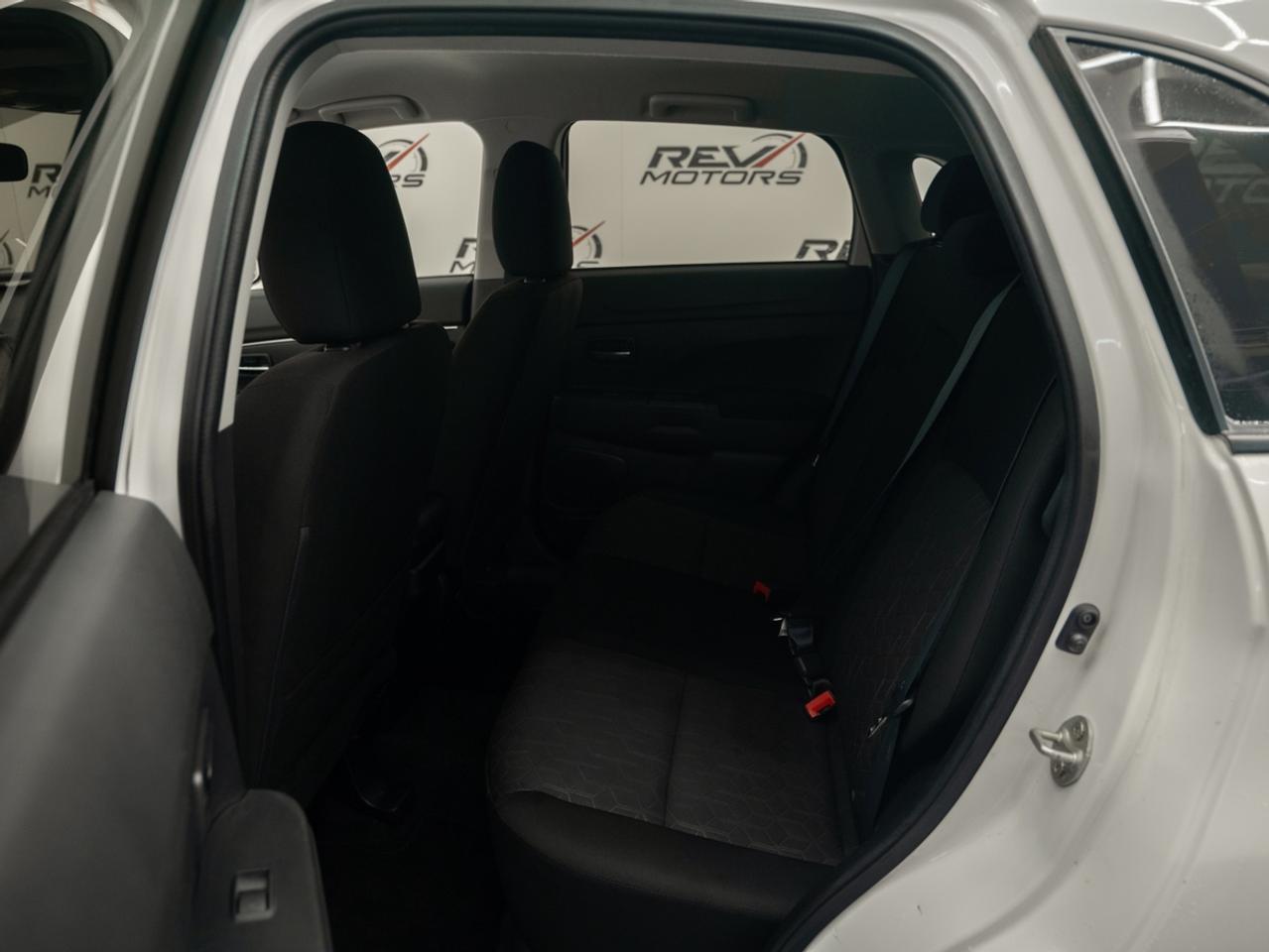 2021 Mitsubishi RVR SE Photo