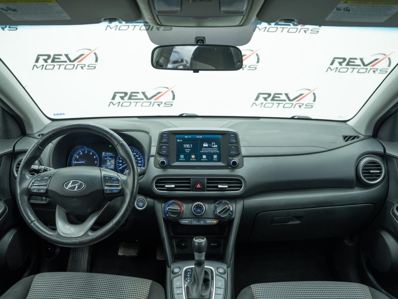 2021 Hyundai KONA SEL Photo