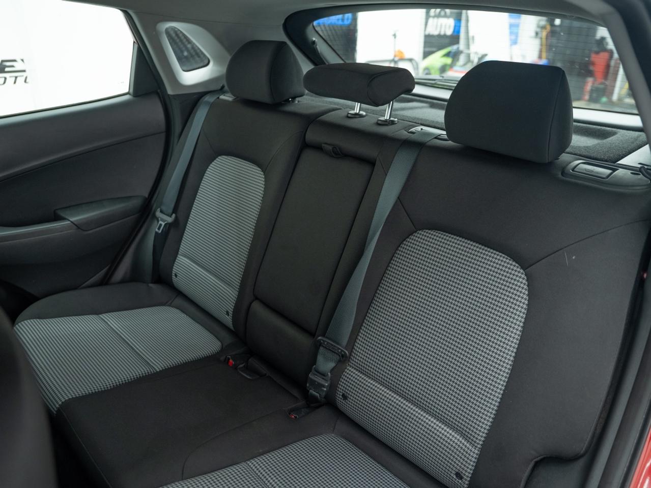 2021 Hyundai KONA SEL Photo
