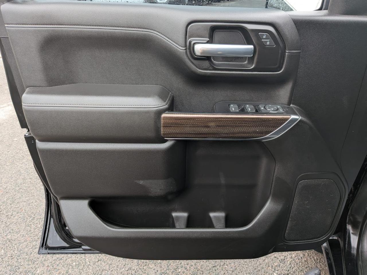 2021 Chevrolet Silverado 1500 RST Photo
